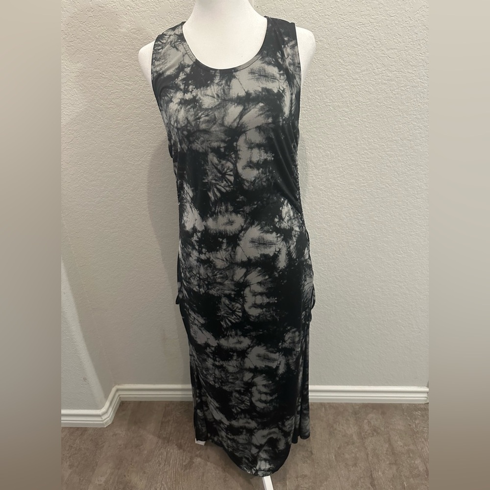 Black and Gray Tie-Dye Sleeveless Dress